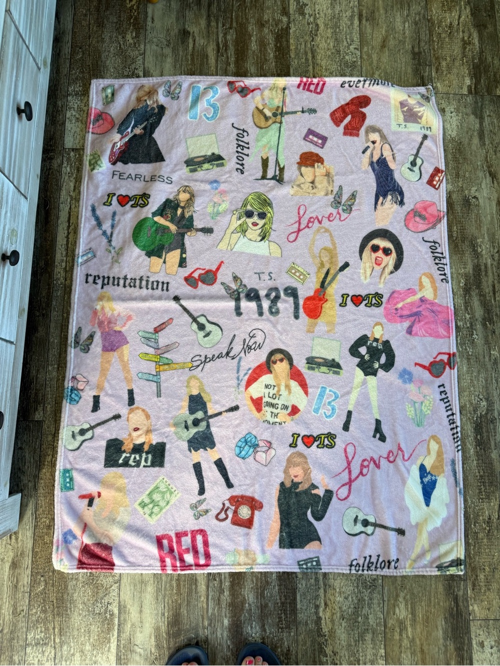 2 for $30 sale: Taylor swift lavender fleece graphic throw blanket - 38 x 51